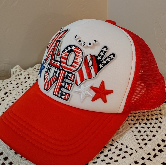 LOVE Red White And Blue USA Holidays Trucker Hat Peace Sign With Beads New - Picture 2 of 4